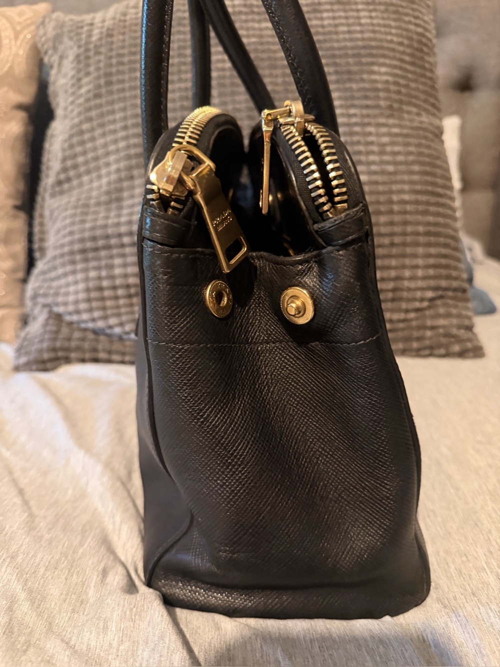 Prada Black Saffiano Cuir Leather Dome Tote Handbag - Picture 5 of 16
